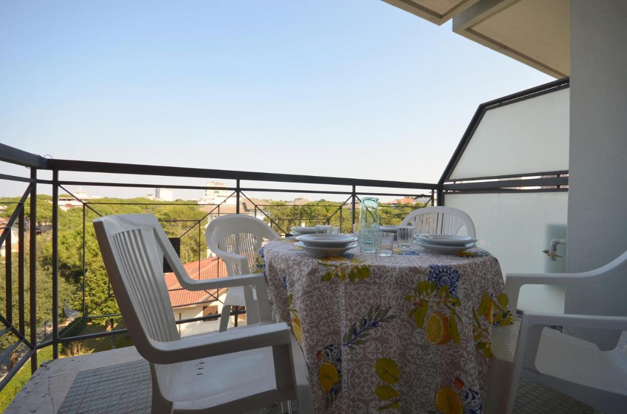 Residenza Alisei Apartment Lignano Sabbiadoro Exterior photo